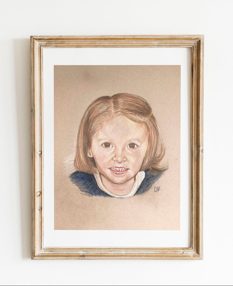 Portrait de Clotilde au pastel sec, réalisé sur commande d'après photo